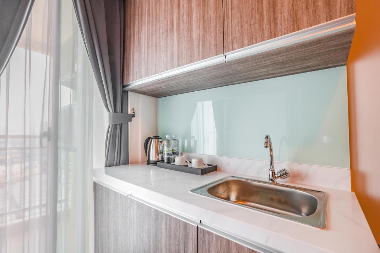 Super Oyo Collection O 16 Vittoria Residence Jakarta Buitenkant foto